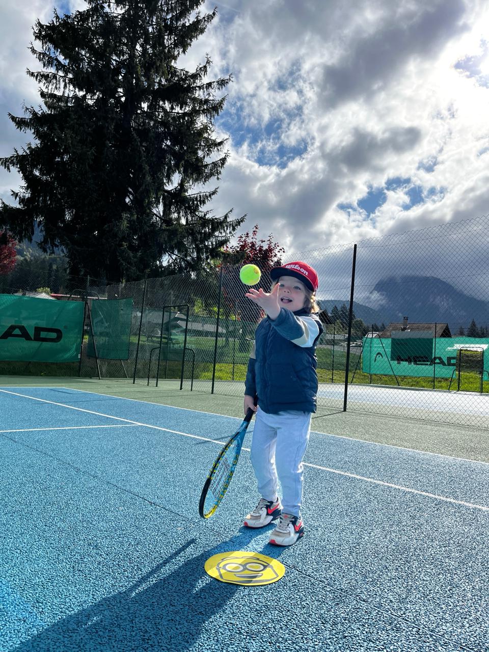 Découverte du tennis sur le court